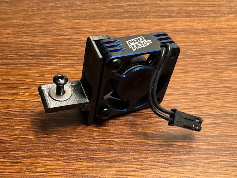 TLR 22x4 Elite ProTek fan mount