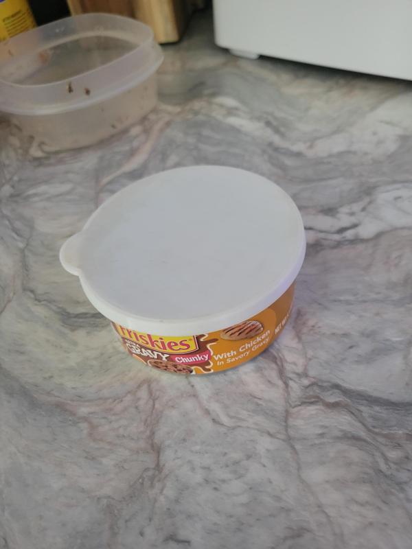 Cat food can lid