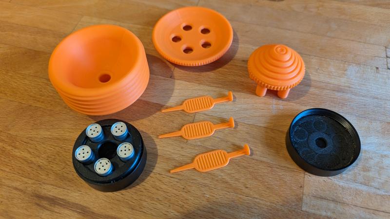 Zen Vaporizer magazine funnel and stuffer