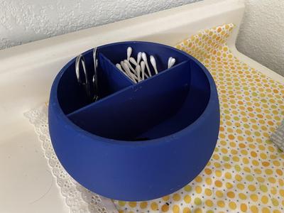 Ergonomic bathroom bowl