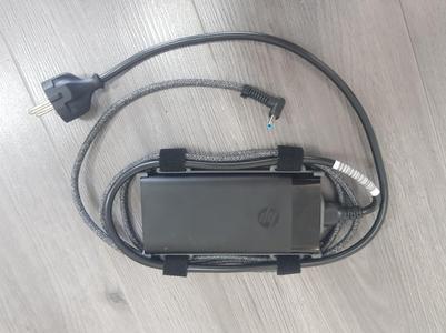 HP 200W laptop power cable management