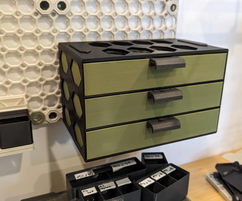 Gridfinity Multiconnect (multiboard) drawer system case (Redesigned with Fusion 360)