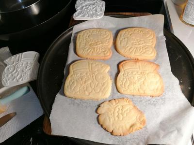 A Hat in Time sticker cookie cutters