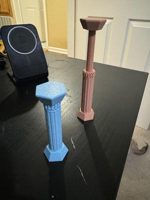 Adjustable GPU Support Column