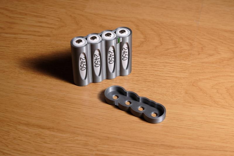 Another battery case (with Fusion360 sources)