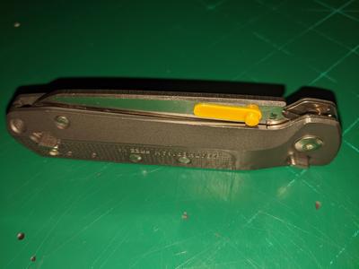 Leatherman Free K4 Thumb Tab