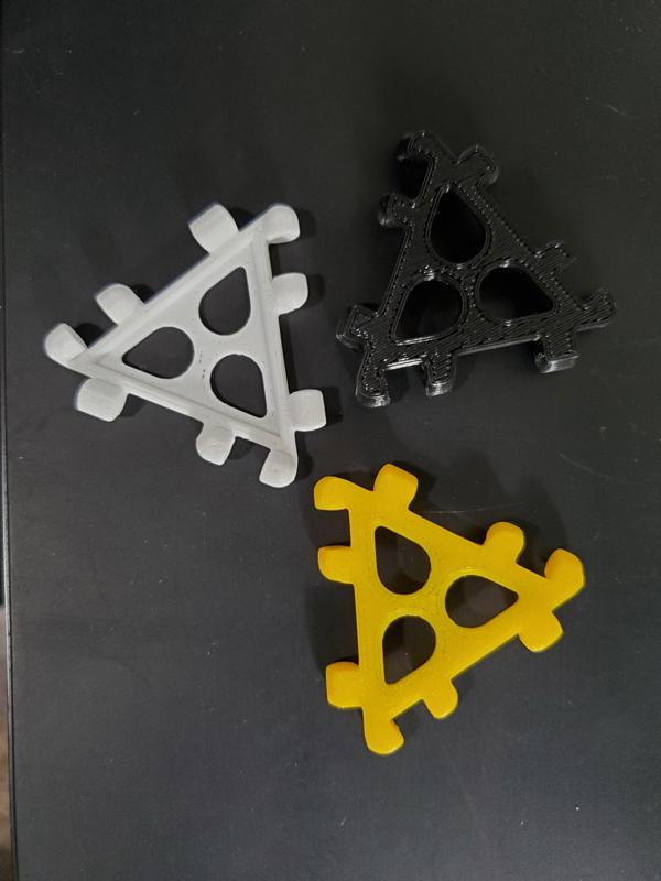 PolyPanel2 triangle with large teardrops