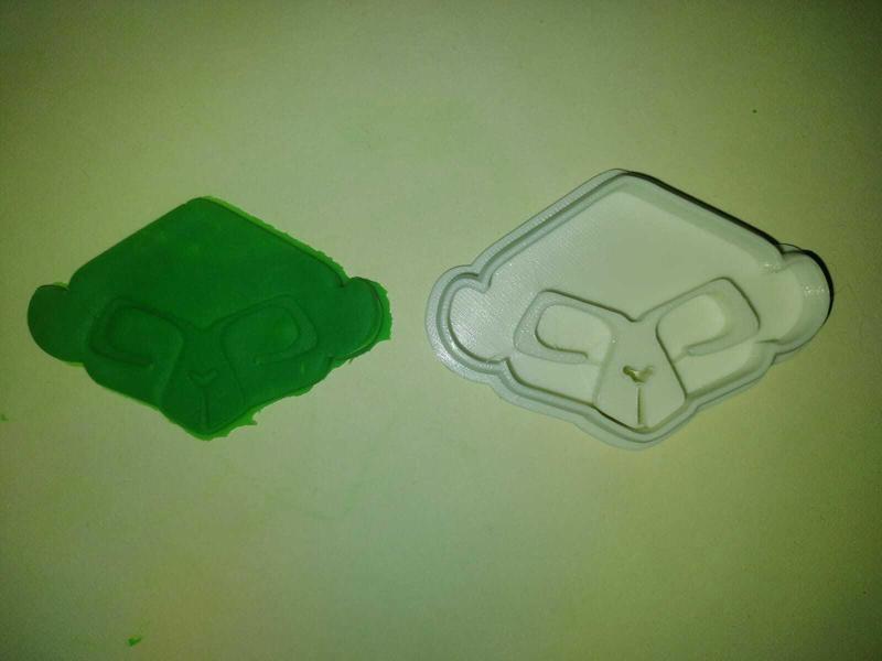 Monkey cookie cutter