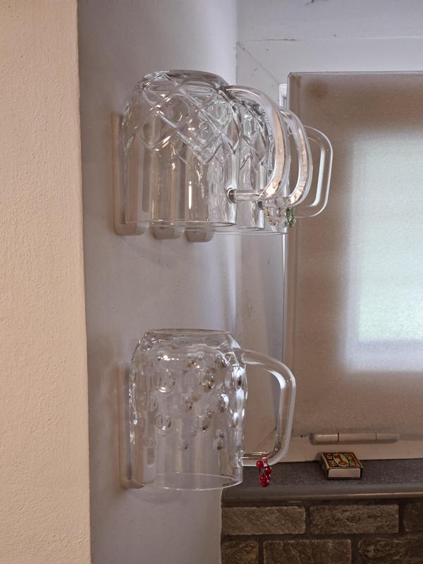 Glass holder