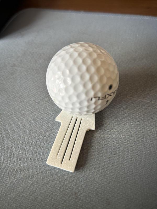 Putting alignment marker