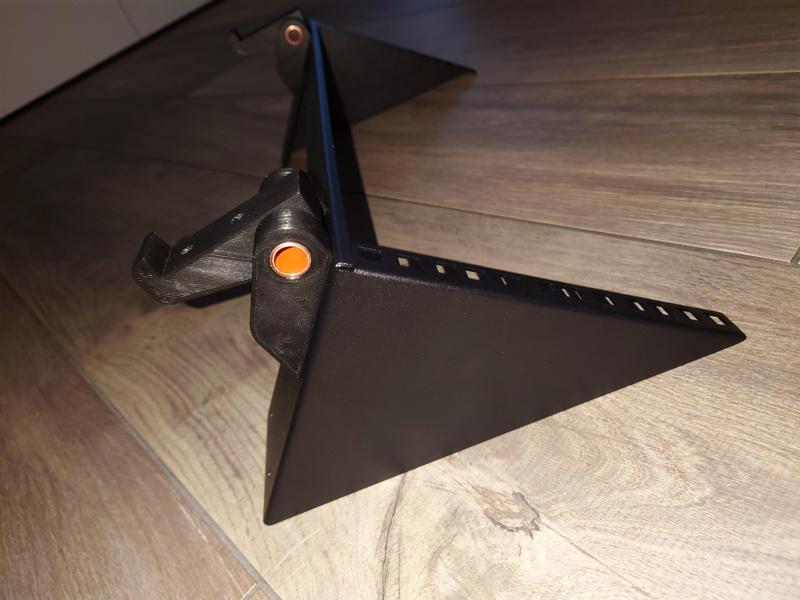 Hinges for 19 inch vertical wall mount rack