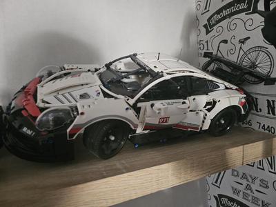 Lego Technic Porsche 911 RSR 42096