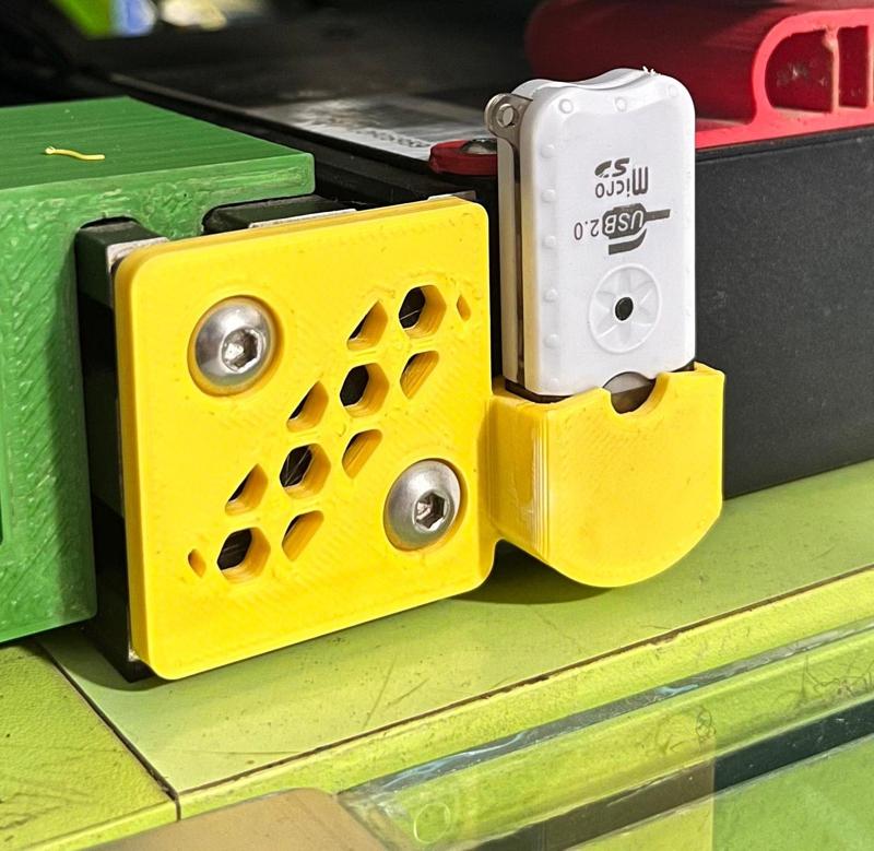 SOPORTE PARA ADAPTADOR SD