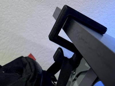 Simple Strong Desk Hook