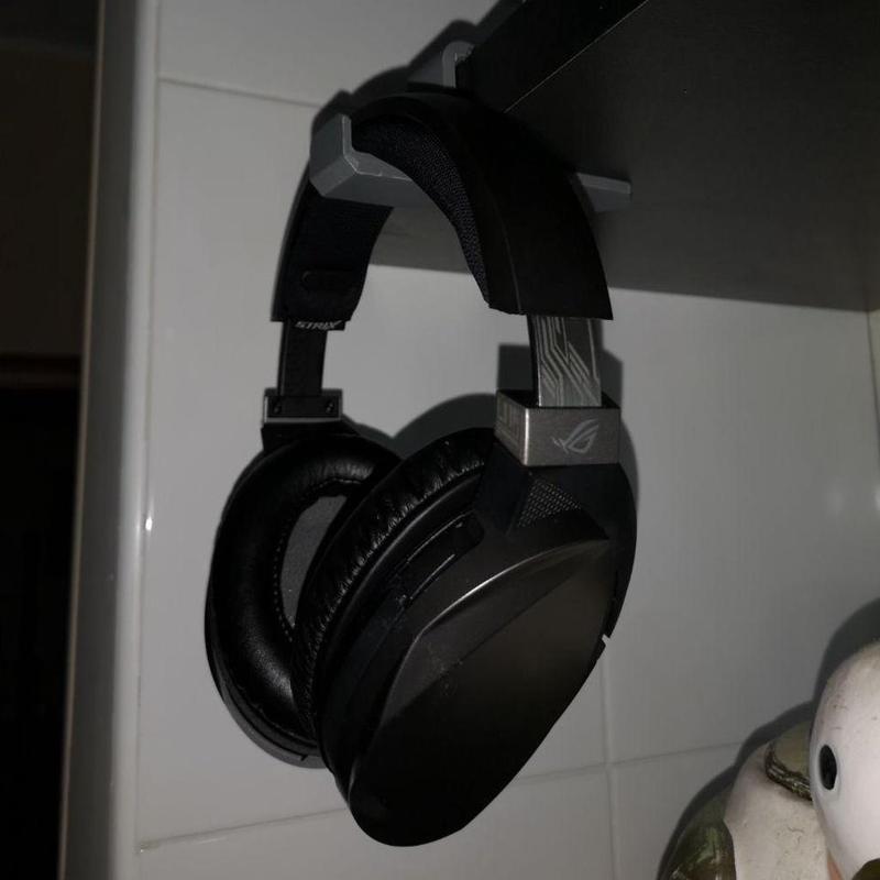 Headset shelf or table hanger