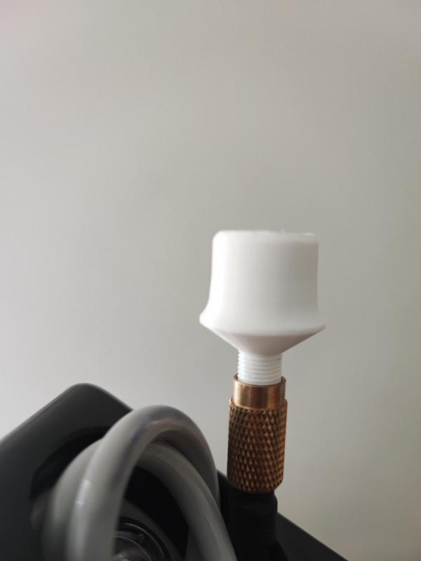 Decathlon Air Seconds or similar - car/bicycle pump adapter