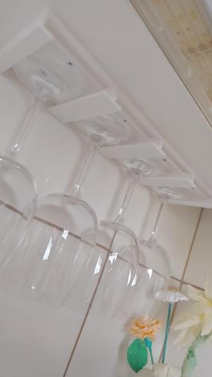 Simply wine glass holder. Uchwyt na kieliszki do wina