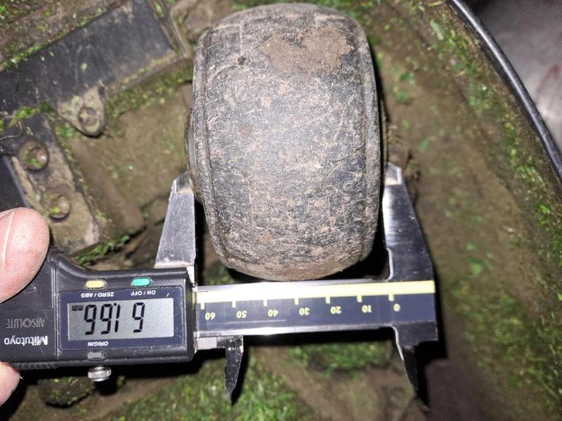 Yardforce X60i front wheel V1   