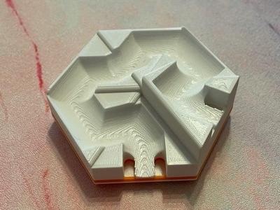 Gravitrax-compatible maze with 10mm gradient
