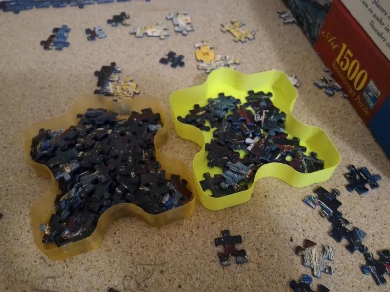 Puzzle pieces tray   