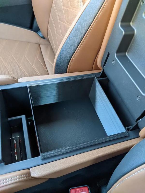 Nissan Pathfinder 2022+ Armrest Tray   