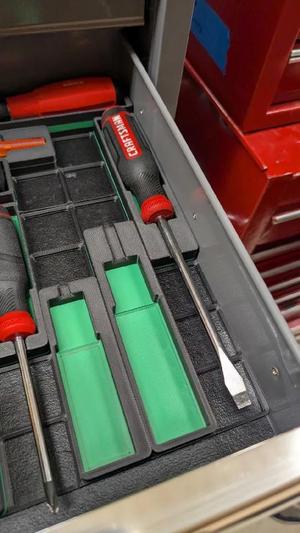 Craftsman Large Screwdriver Gridfinity Bin 1x4   