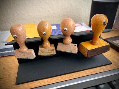 Stempelhalter - 4fach / Holder for stamps   