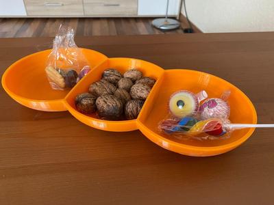 3-COMPARTMENT SNACK SERVING TRAY
