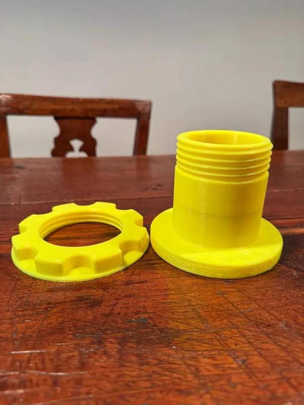 Filament spool joiner   
