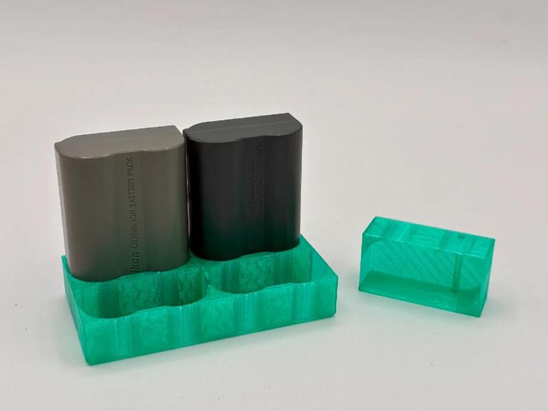 nikon Batteriehalter 4-fach EN-EL15/ 2 Versionen   