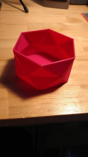Low poly pot / maceta poligonal