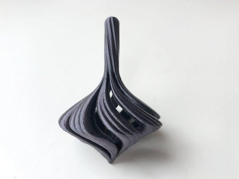 Sidewinder Spinning Top