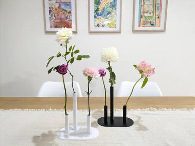 Low Bud Tube Vase   