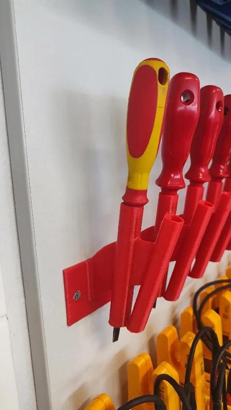 Screw driver holder wall mount   