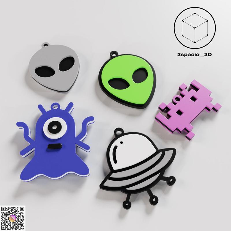 Alien/UFO key rings pack