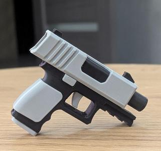 BB Glock 17 – Miniature fidget version of the Iconic Glock 17