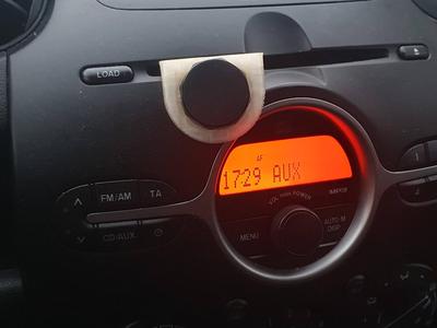 Cd car phone magnet mount