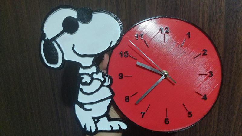 reloj de pared snoopy