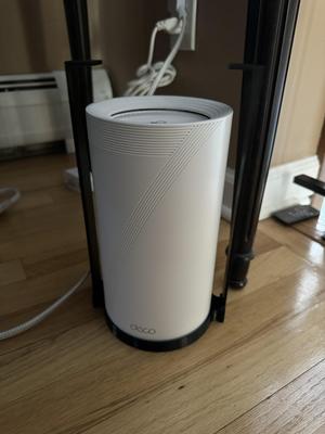 TP-Link Deco BE85 adjusted for size