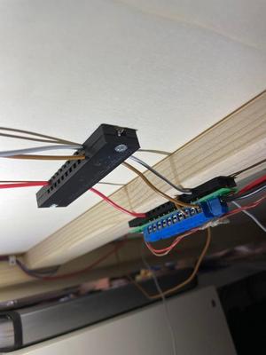 Cable Holder / Kabelhalter for IEK SV20+2