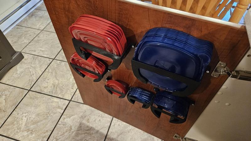 Tupperware lid holder