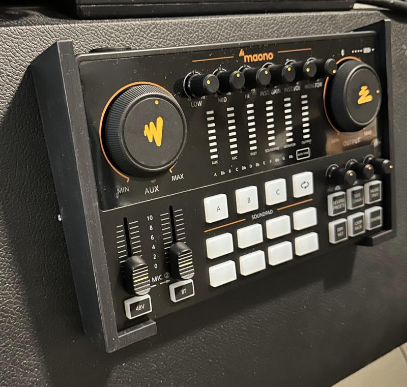 Maono AME2 vertical mount