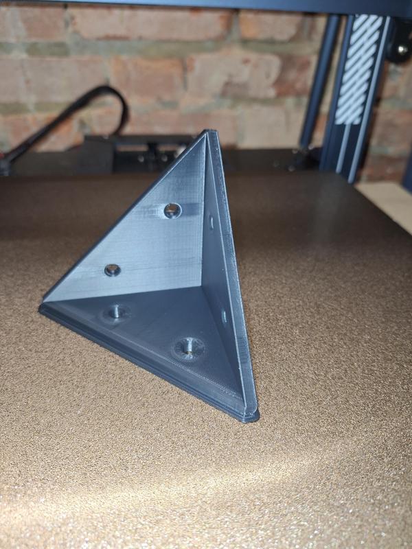 Eckwinkel - 3 seitig - stabil