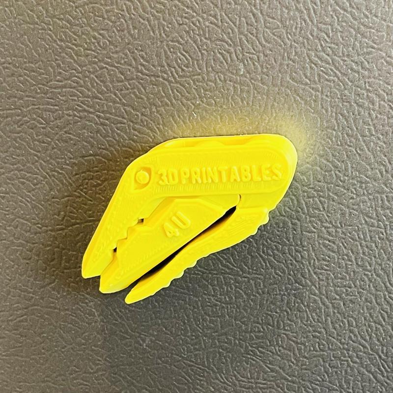 Dino Chip Clip with internal magnets