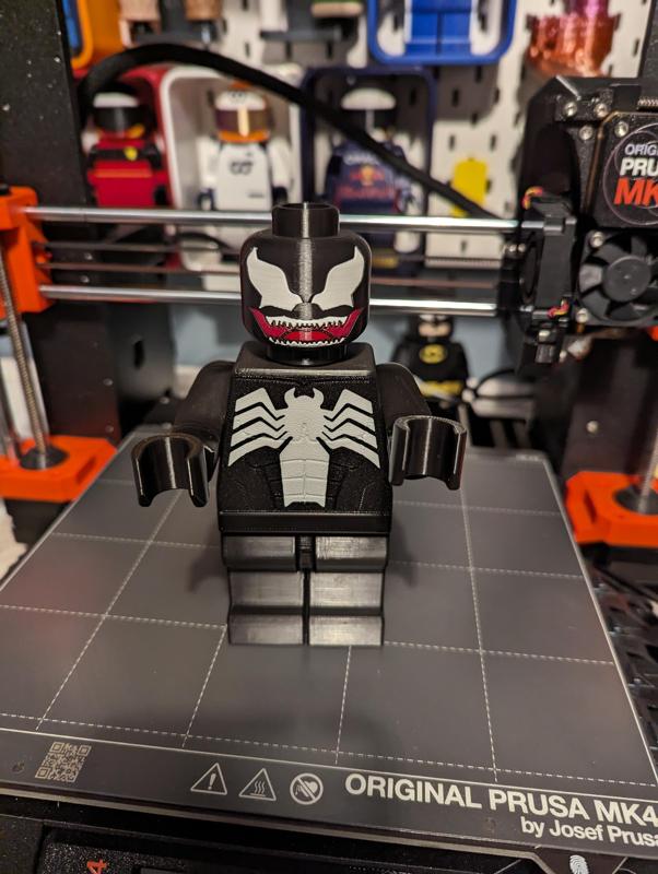 Symbiote moveable figure