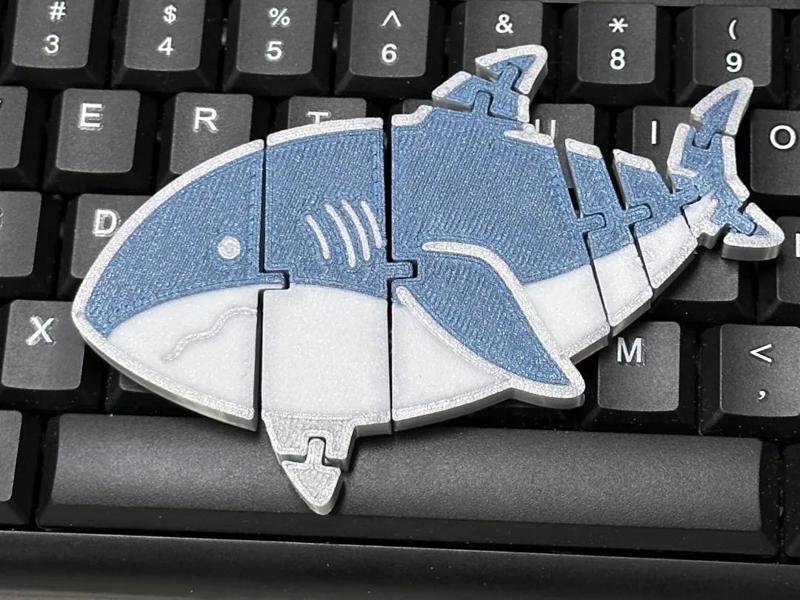 FLEXI Articulated Baby Shark - Multicolor Version