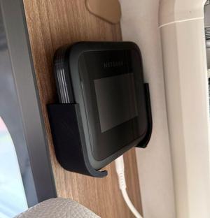 NETGEAR Nighthawk M6 Pro Router Mount