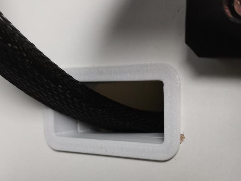 Cable passthrough 35x15mm