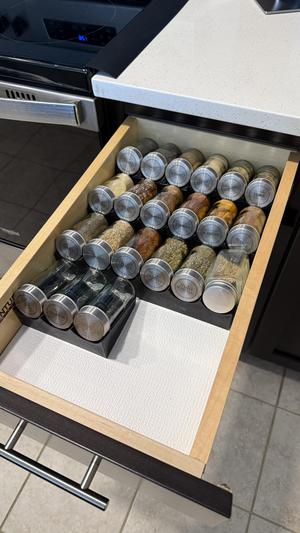 Drawer spice jar holder