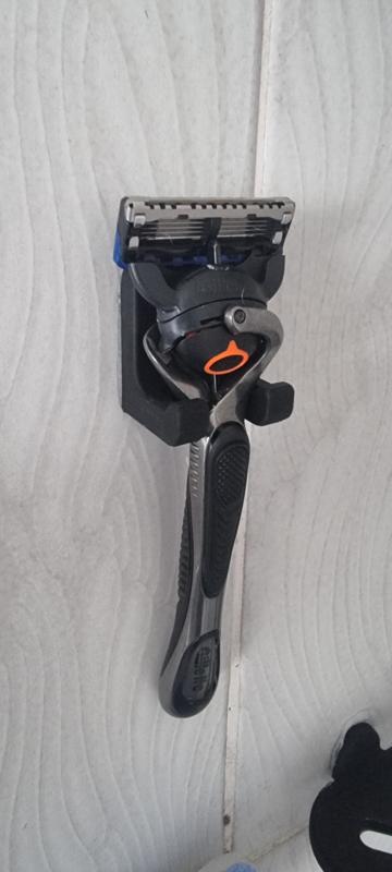 Razer holder. No drilling necessary